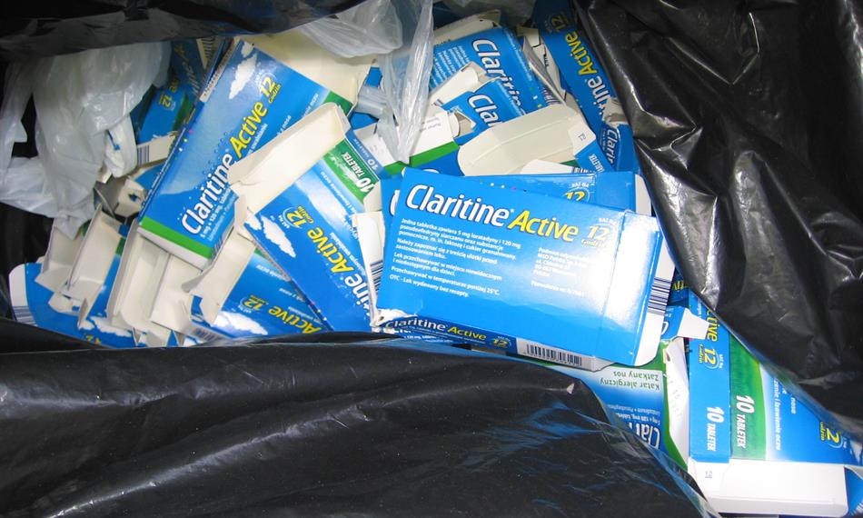 2013-4-26-1146léky krabičky.jpg